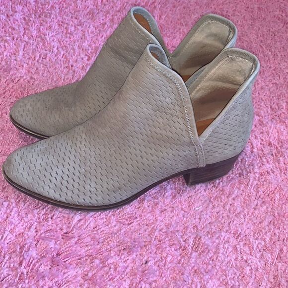 Lucky Brand Baley Ankle Booties - Picture 3 of 8